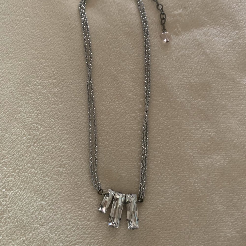 Sabika Crystal Texture 3 Stone Choker